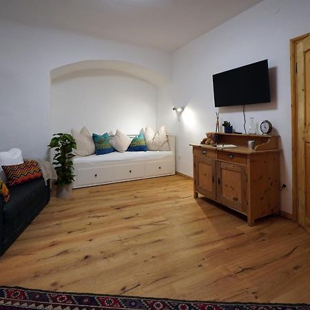 Altstadt Apartment Am Schergentor Hall in Tirol Esterno foto