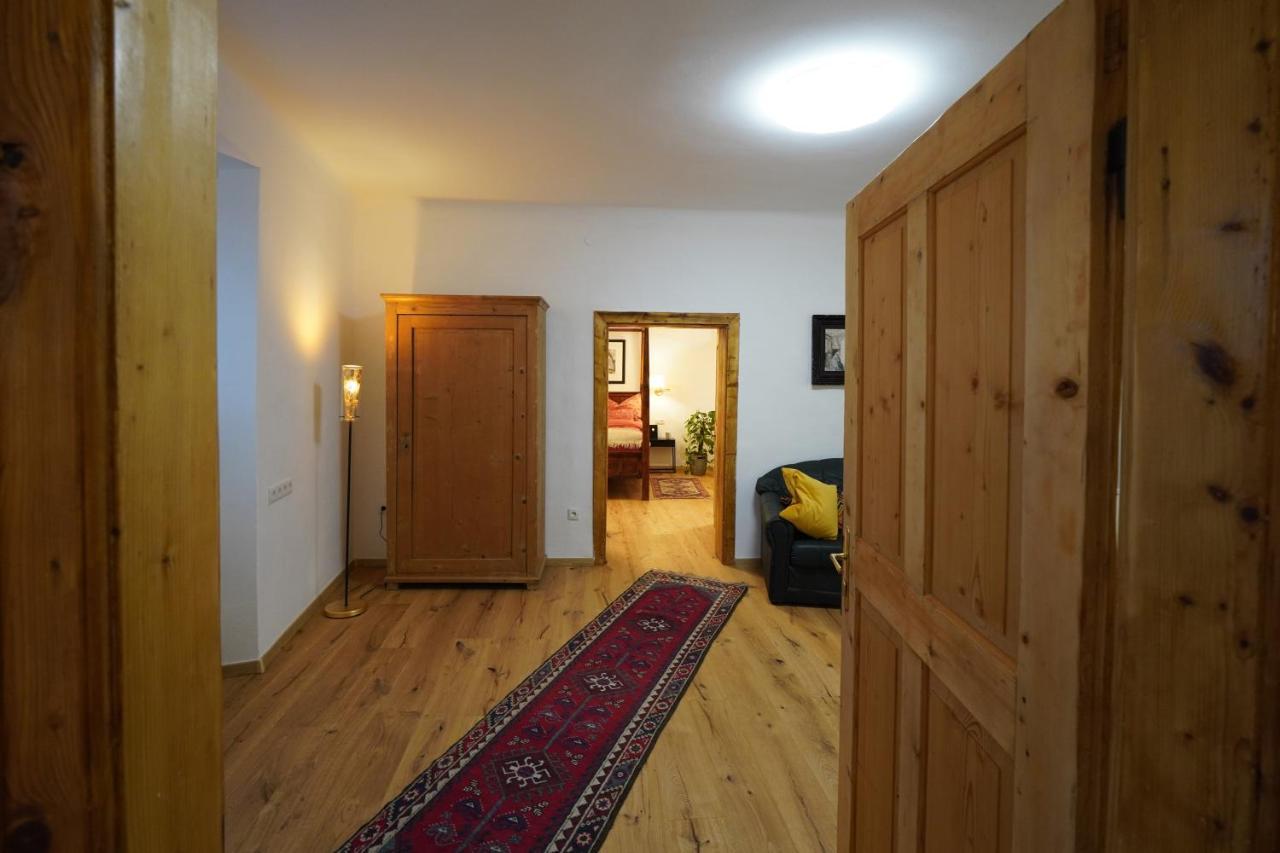 Altstadt Apartment Am Schergentor Hall in Tirol Esterno foto